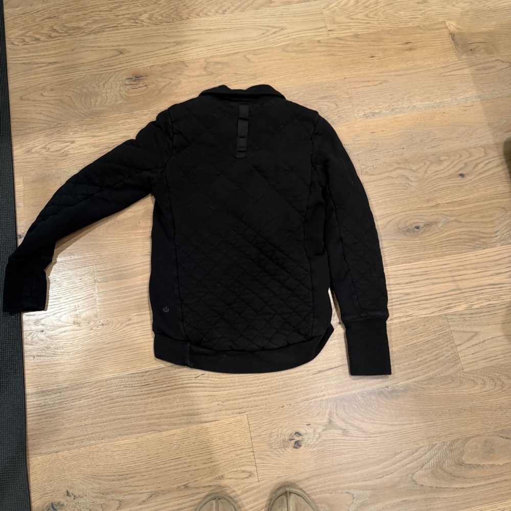 Black Quilted Half-Zip Pullover Lululemon - image 2